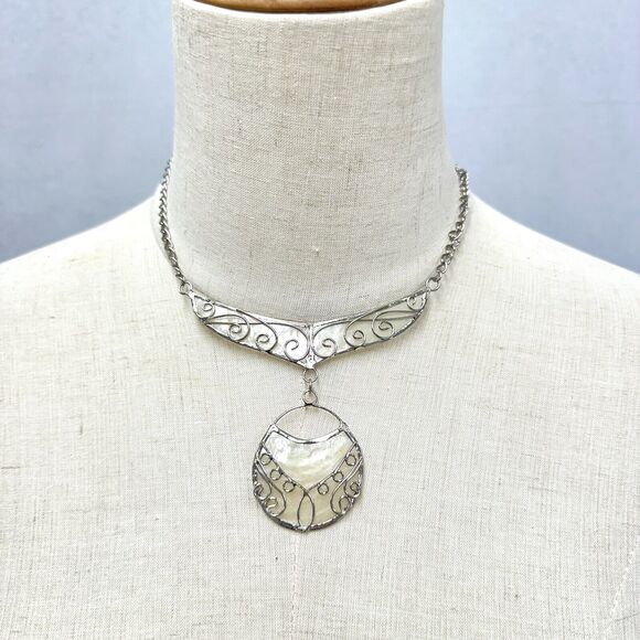 FairTrade Handcrafted Silver Scroll Metal Necklace With Abalone Shell Insert - Picture 13 of 16